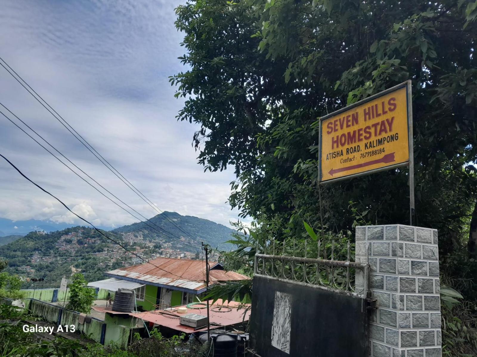 Seven Hills Homestay 칼림퐁 외부 사진
