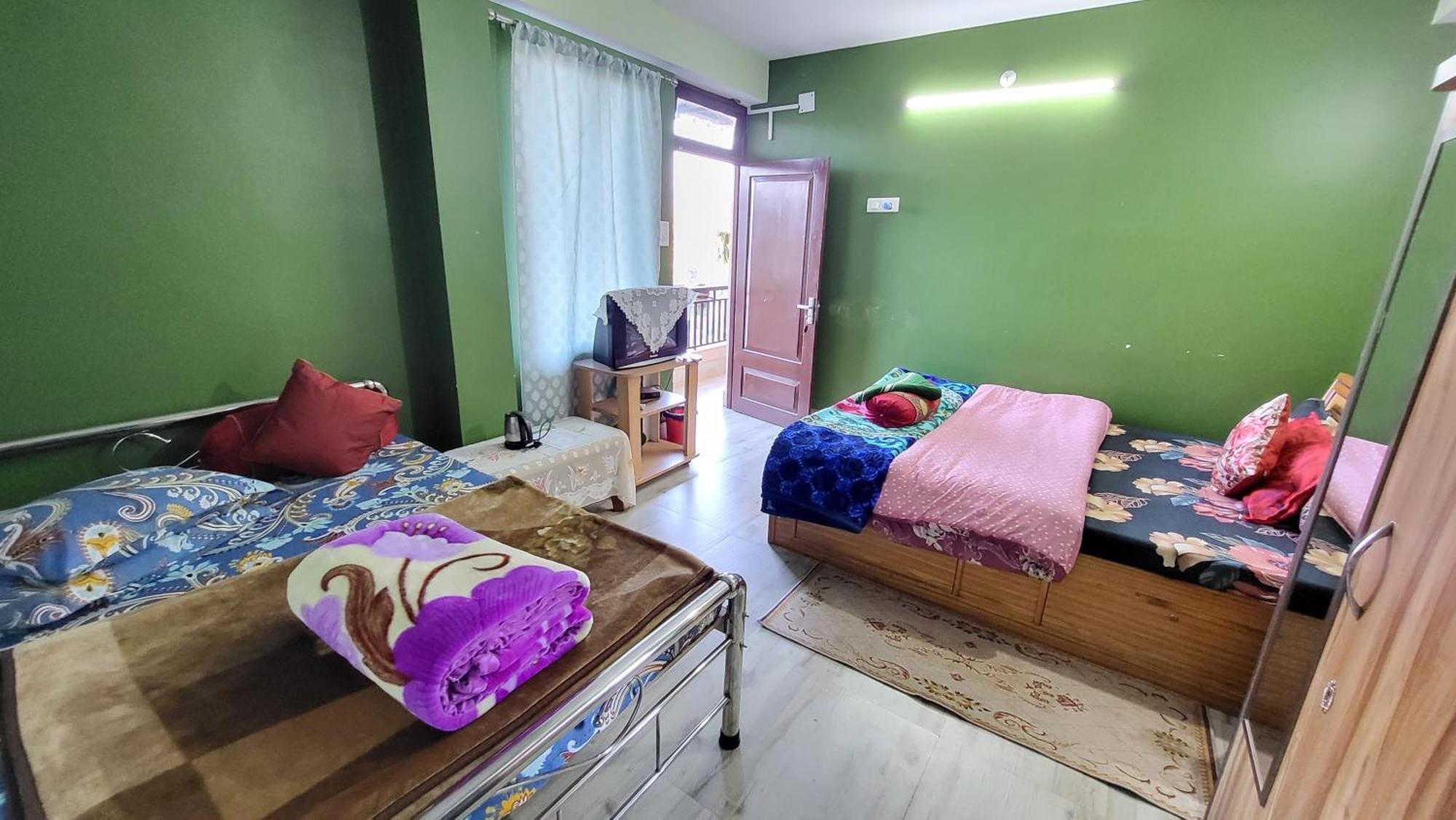 Seven Hills Homestay 칼림퐁 외부 사진